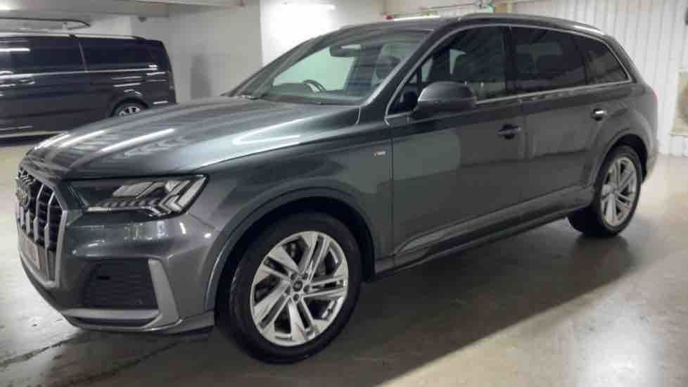 More views of Audi Q7