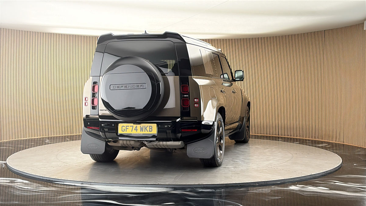 More views of Land Rover Defender 110