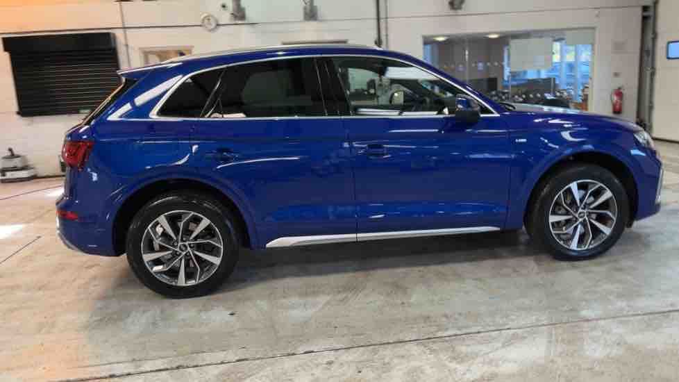 More views of Audi Q5