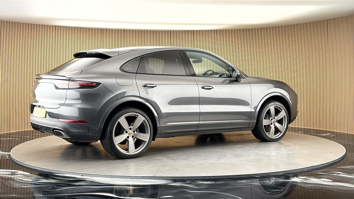 More views of Porsche Cayenne