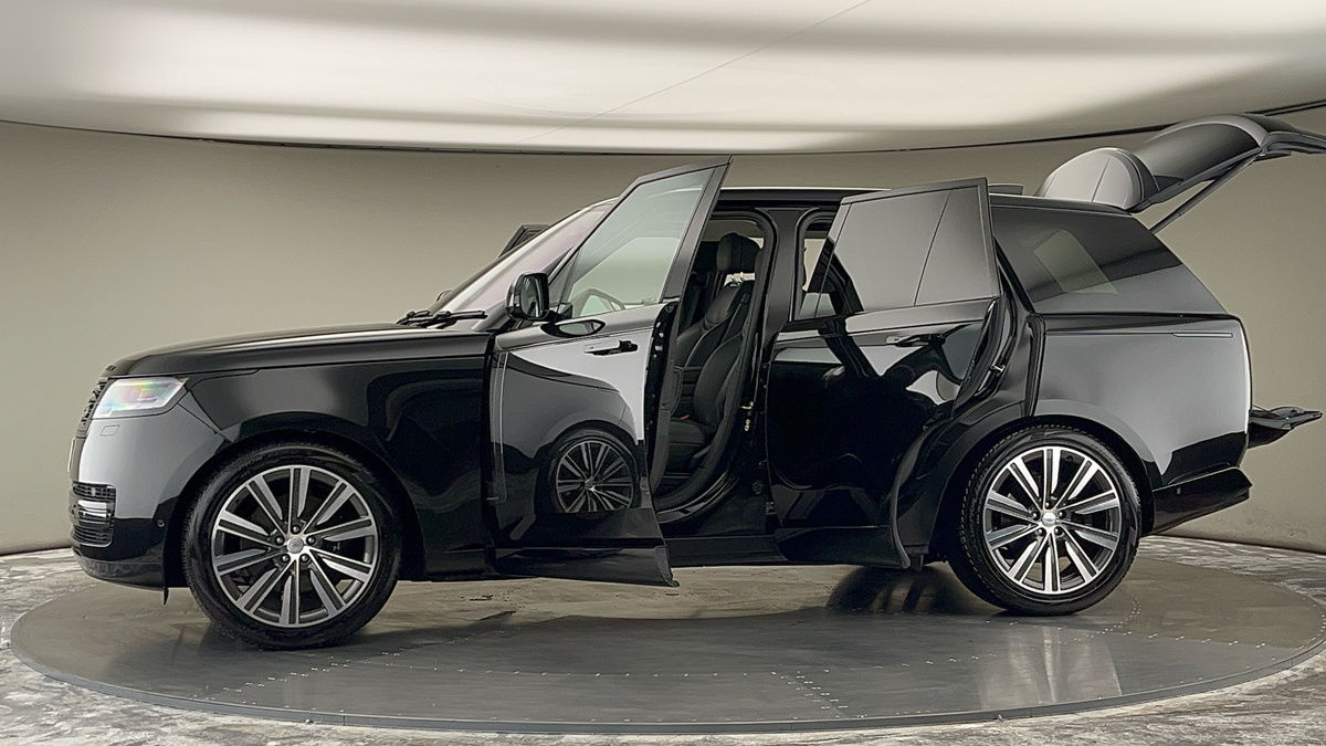 More views of Land Rover Range Rover