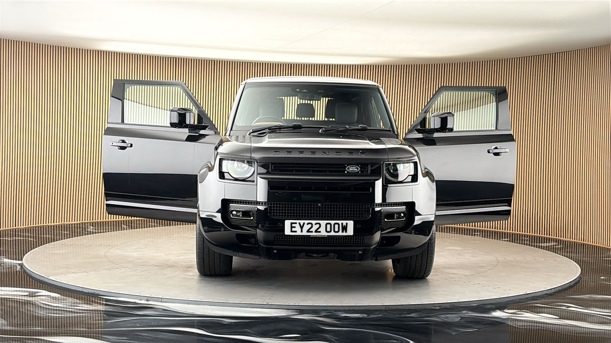 More views of Land Rover Defender 90