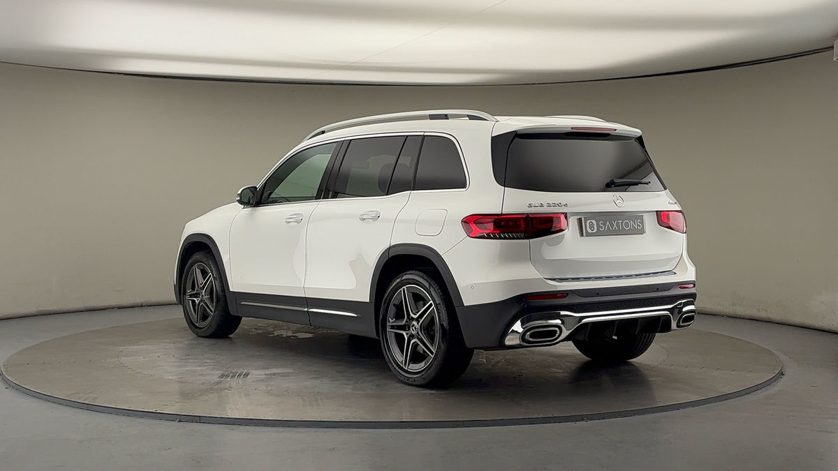 Mercedes-Benz GLB Image 2