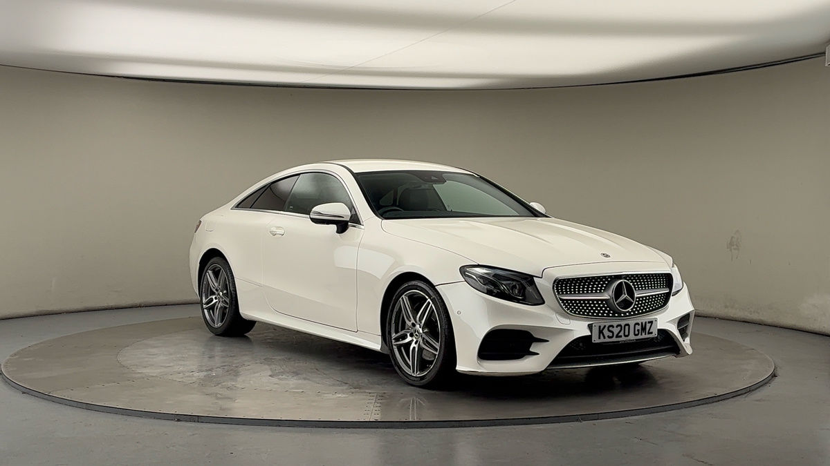 Mercedes-Benz E Class Sticky Header Image