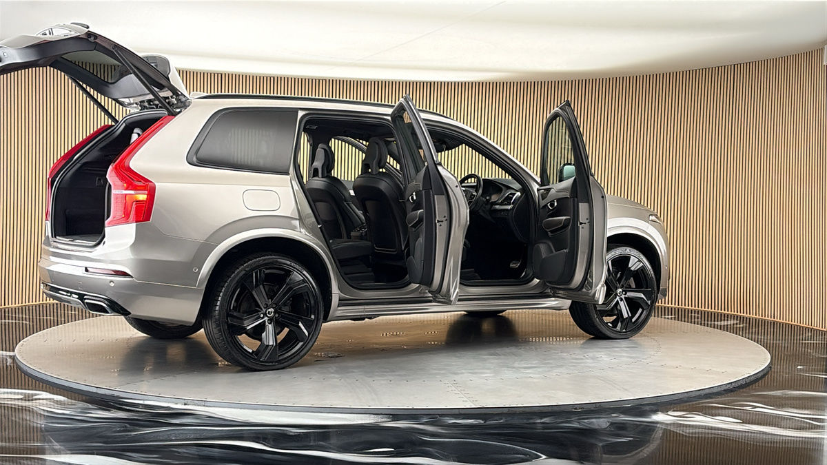 More views of Volvo XC90