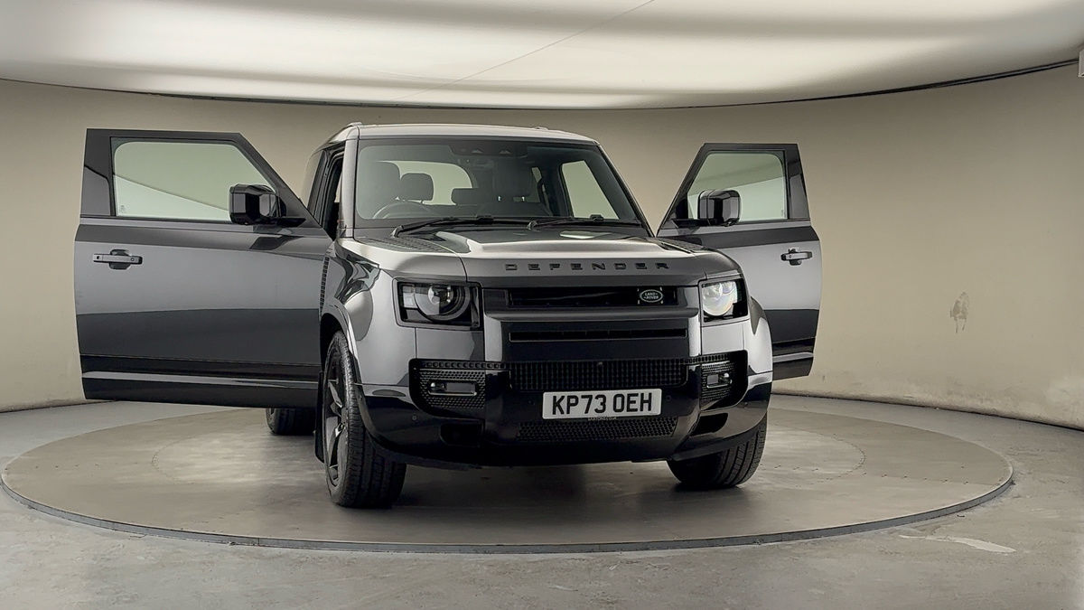 More views of Land Rover Defender 90