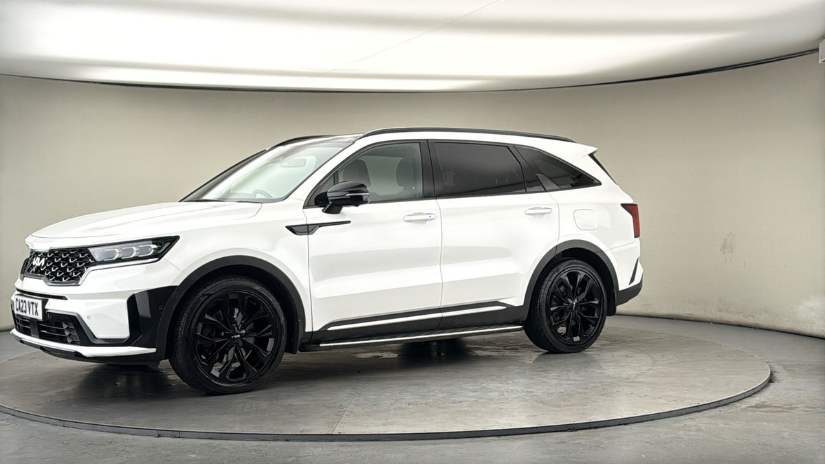 More views of Kia Sorento