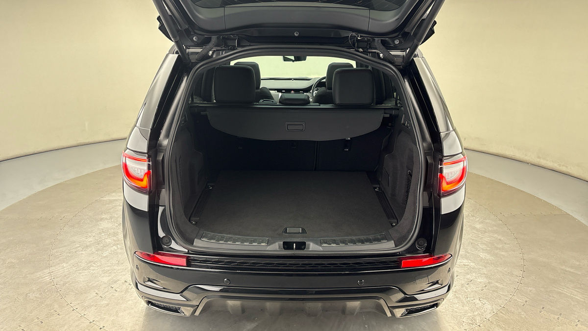 Land Rover Discovery Sport Image 11