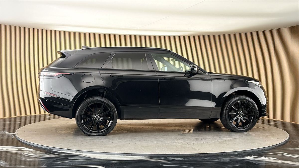 More views of Land Rover Range Rover Velar