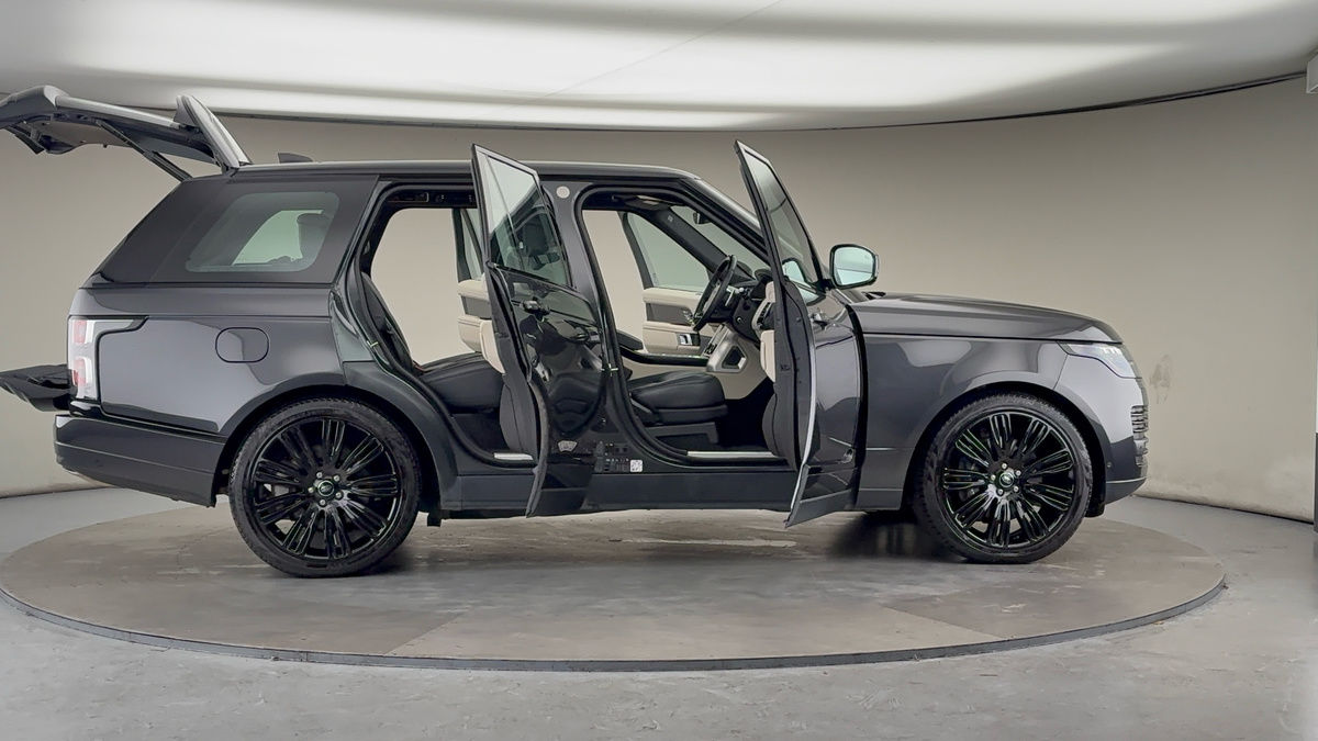 More views of Land Rover Range Rover