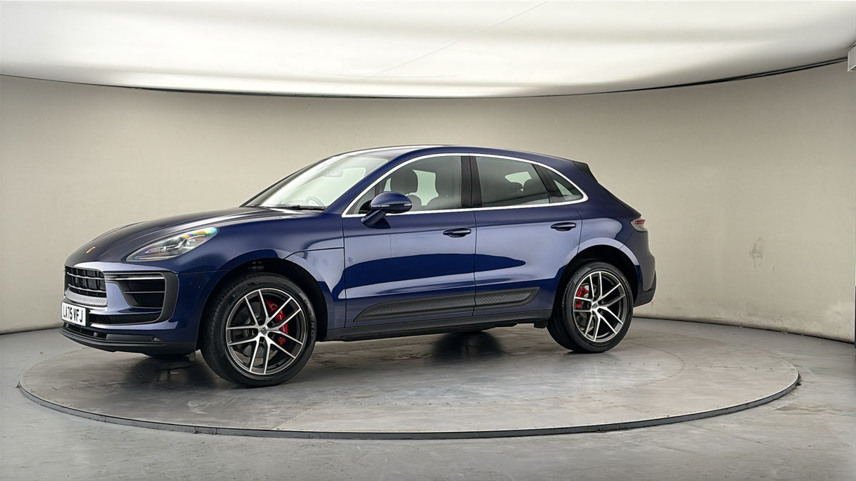 More views of Porsche Macan