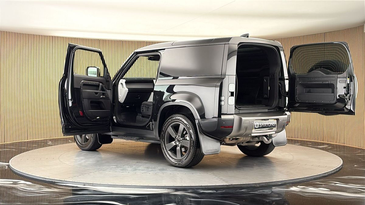More views of Land Rover Defender 90