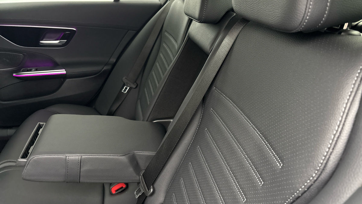 Mercedes-Benz C Class Image 9