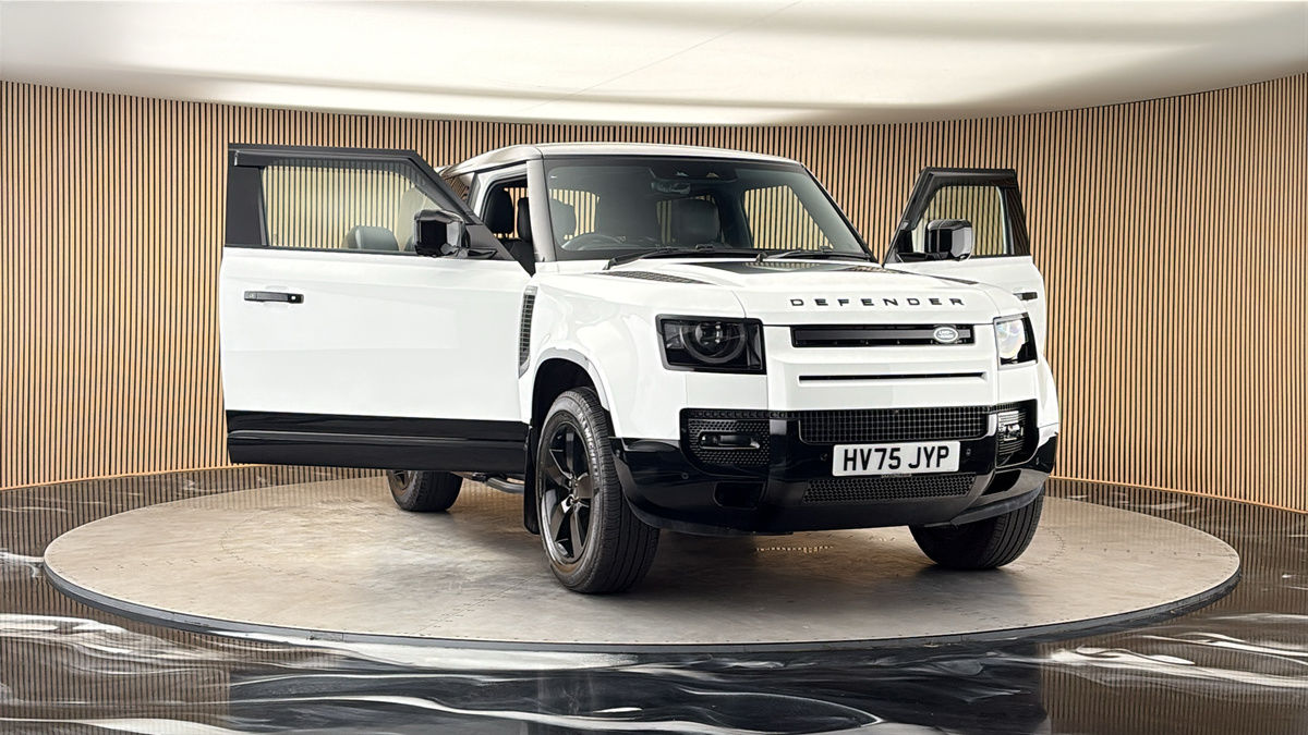 More views of Land Rover Defender 90