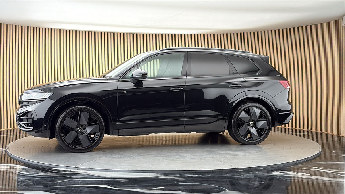 More views of Volkswagen Touareg