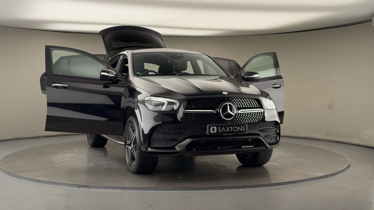 More views of Mercedes-Benz GLE