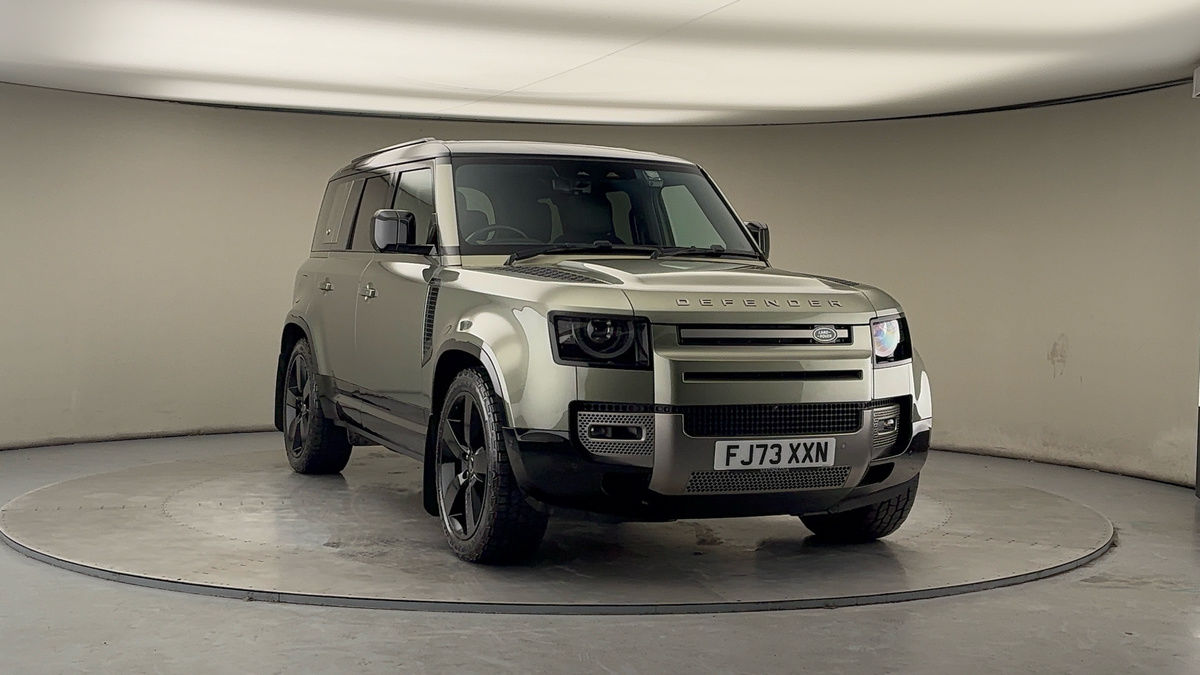 More views of Land Rover Defender 110