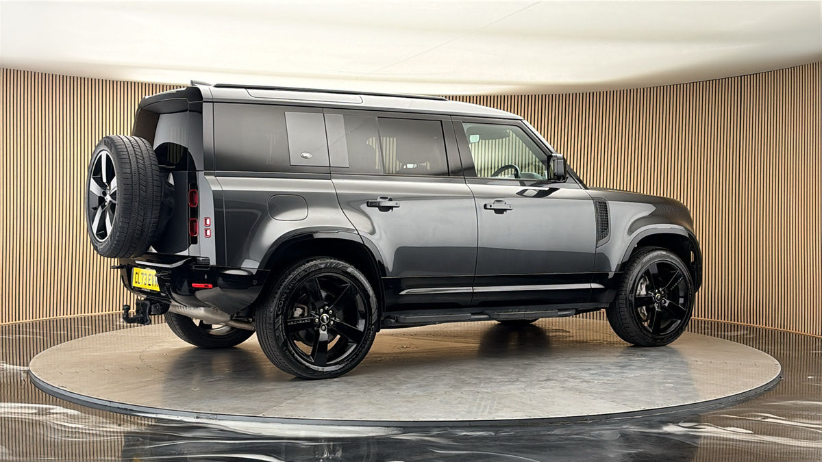 More views of Land Rover Defender 110