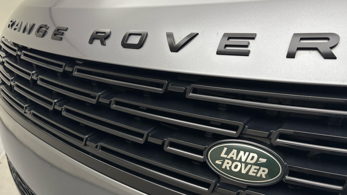 Land Rover Range Rover Sport Image 24