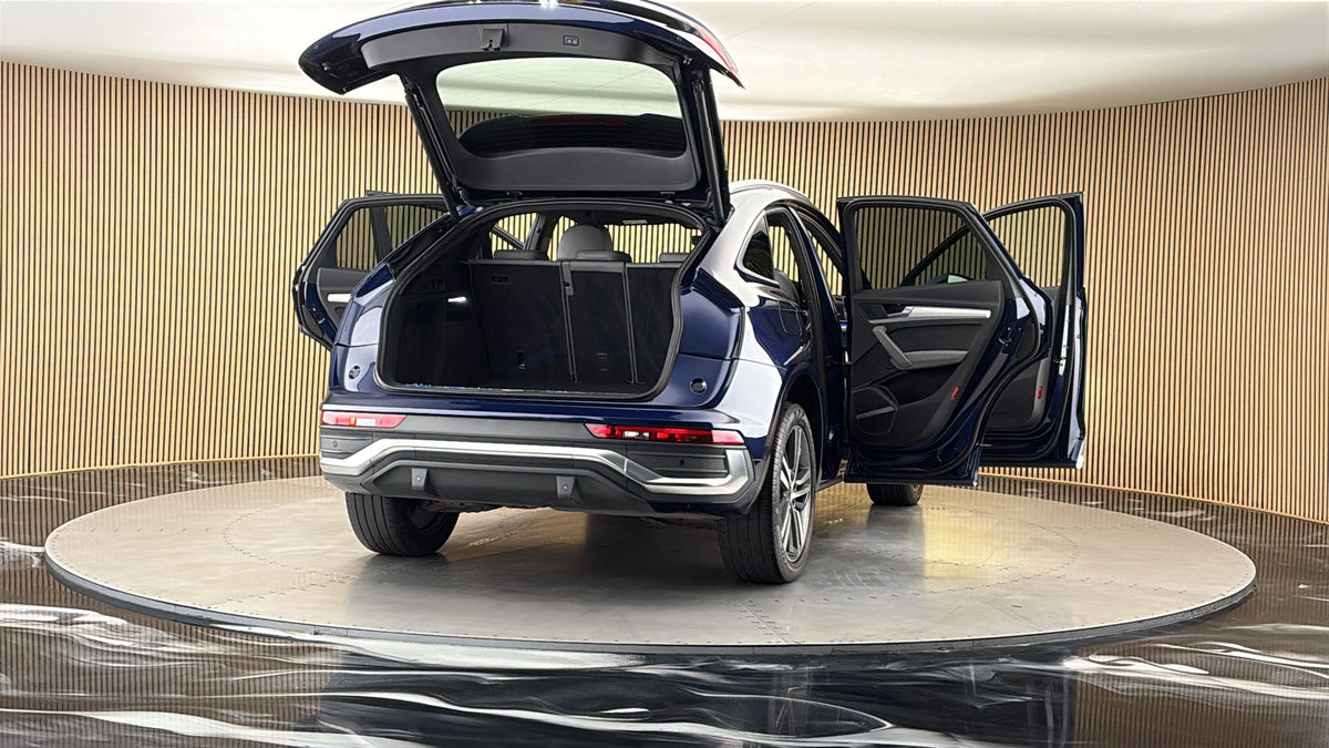 More views of Audi Q5