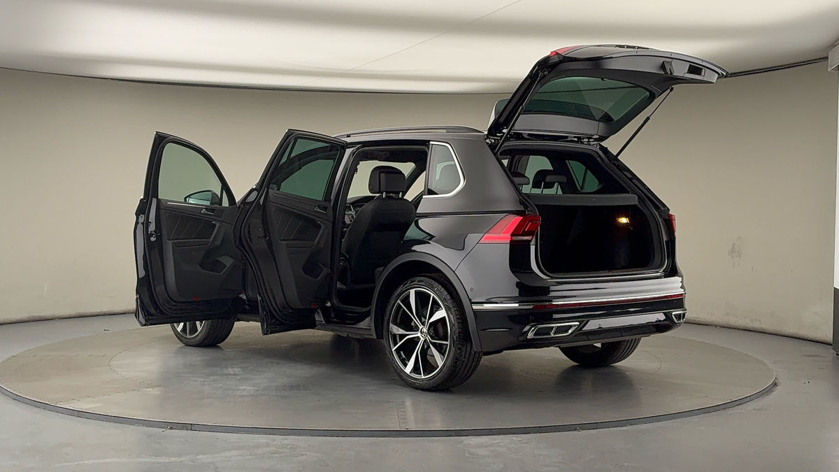 More views of Volkswagen Tiguan