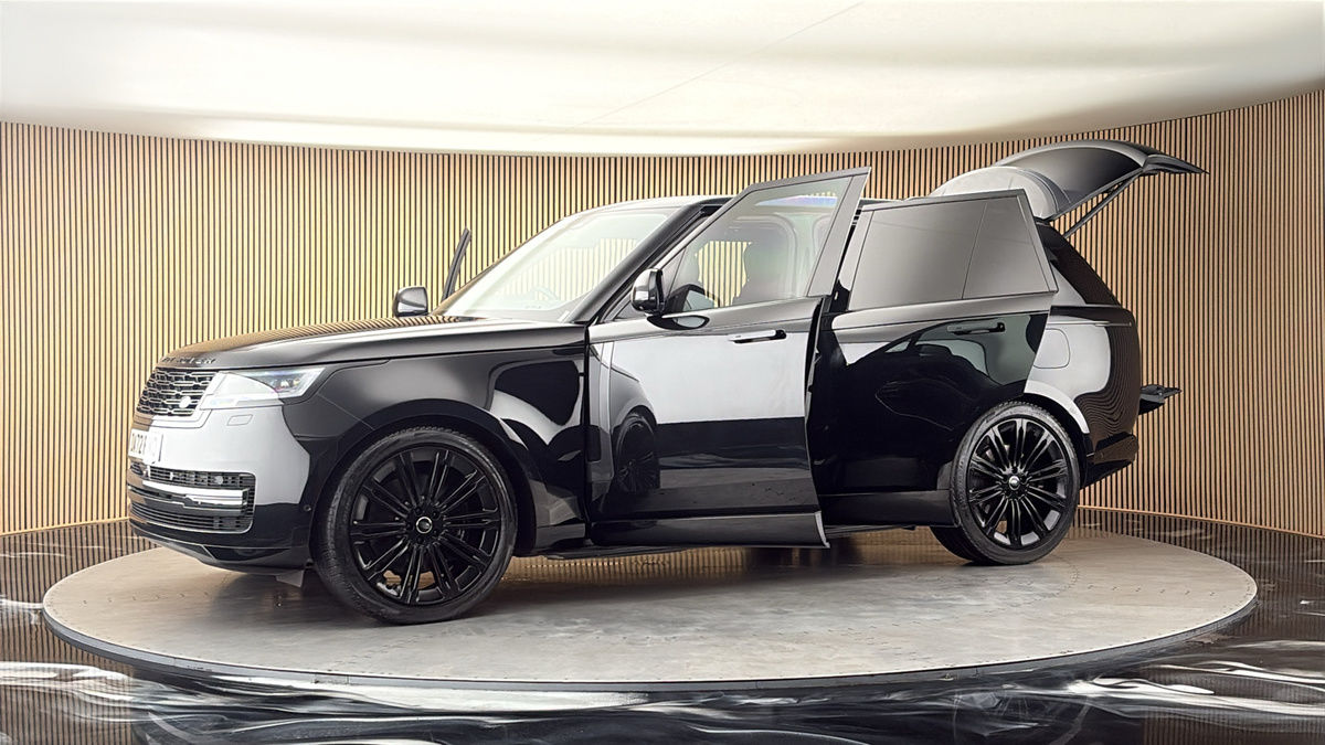 More views of Land Rover Range Rover