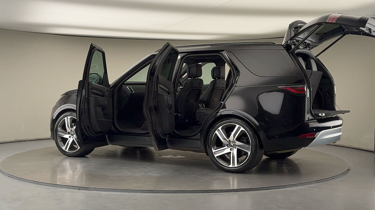 More views of Land Rover Discovery