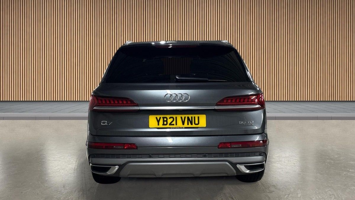 Audi Q7 Image 4