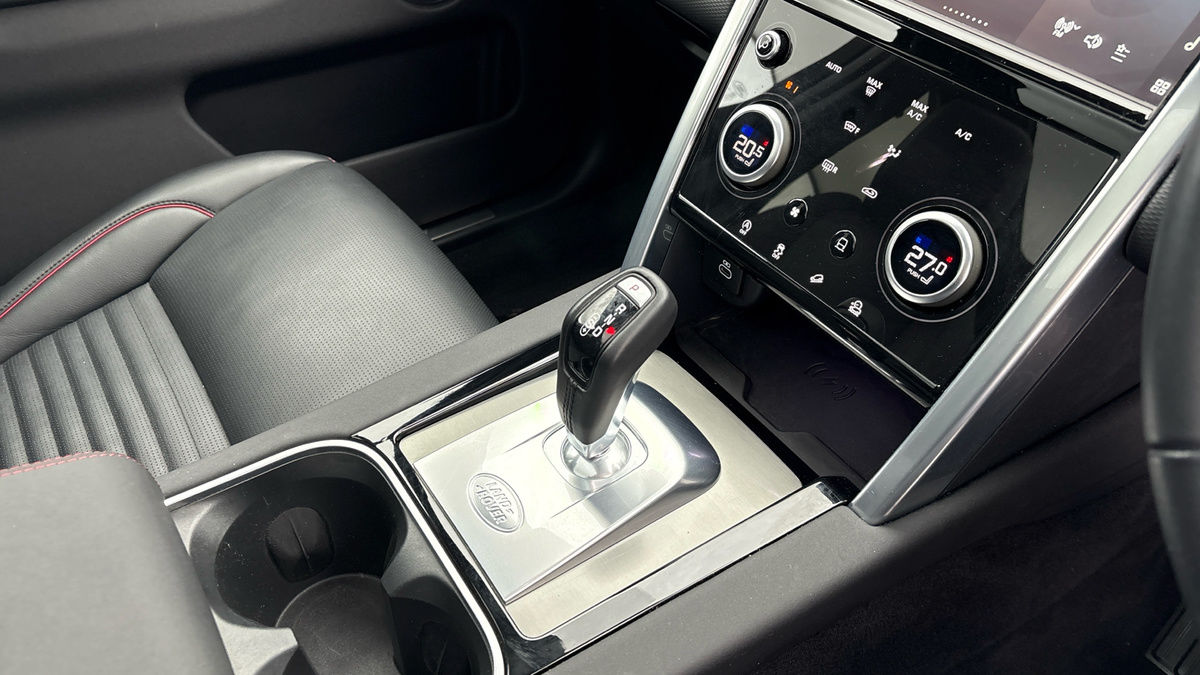 Land Rover Discovery Sport Image 18