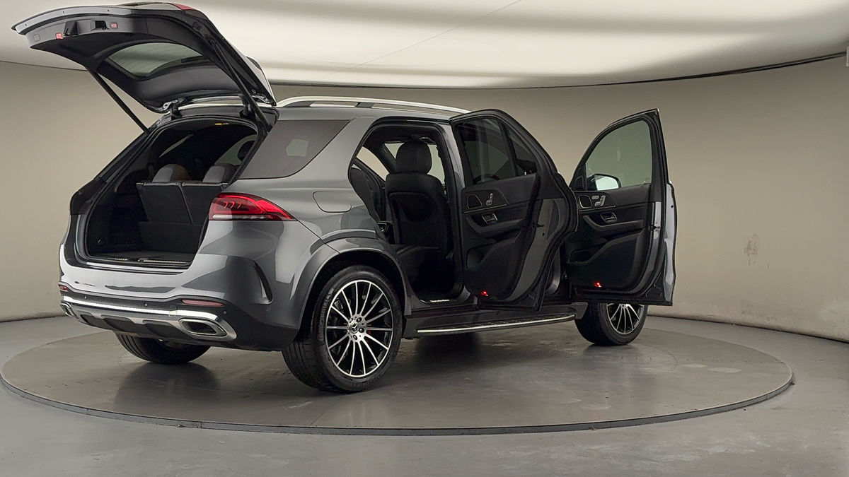 More views of Mercedes-Benz GLE