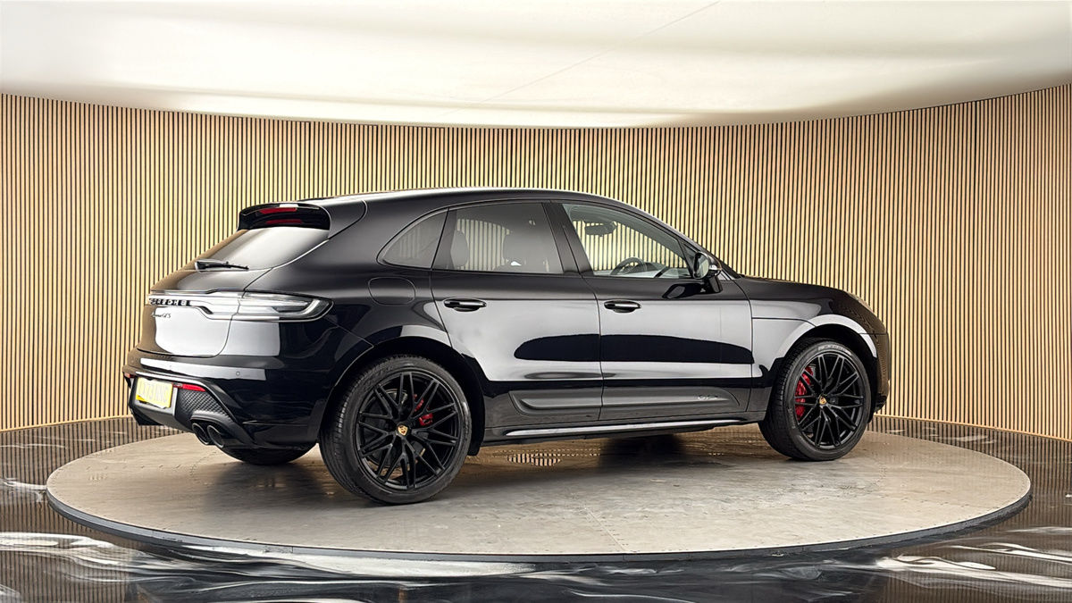 More views of Porsche Macan
