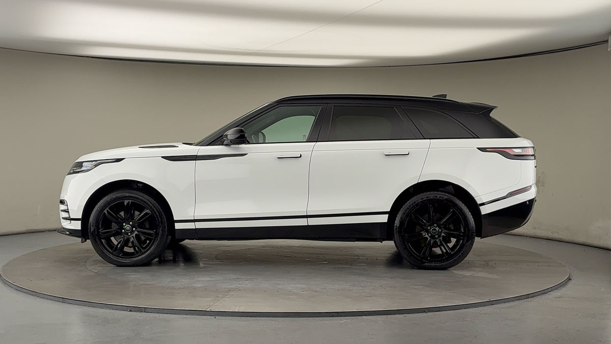 Land Rover Range Rover Velar Image 15
