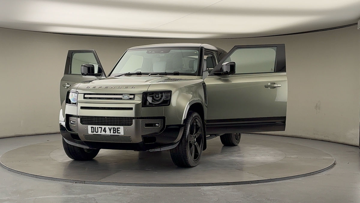 More views of Land Rover Defender 90