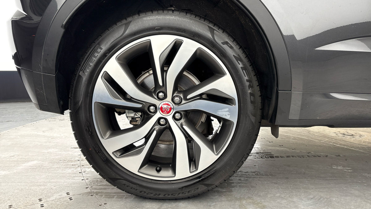 Jaguar E-PACE Image 10