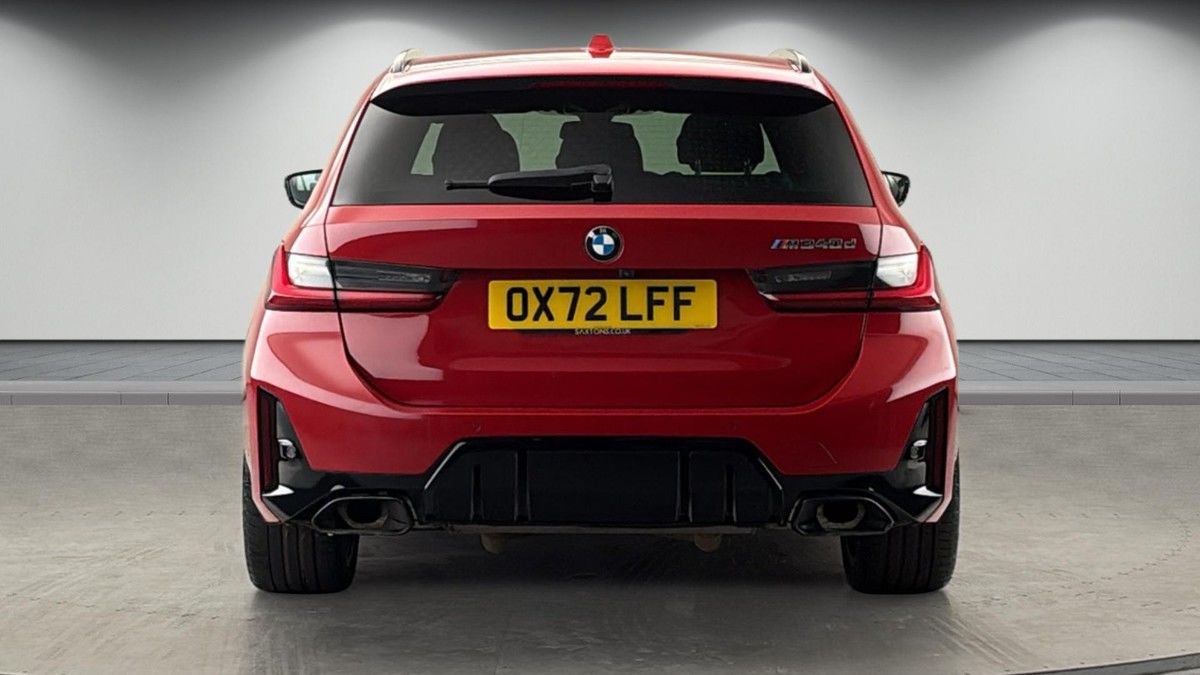 BMW 3 Series Image 4