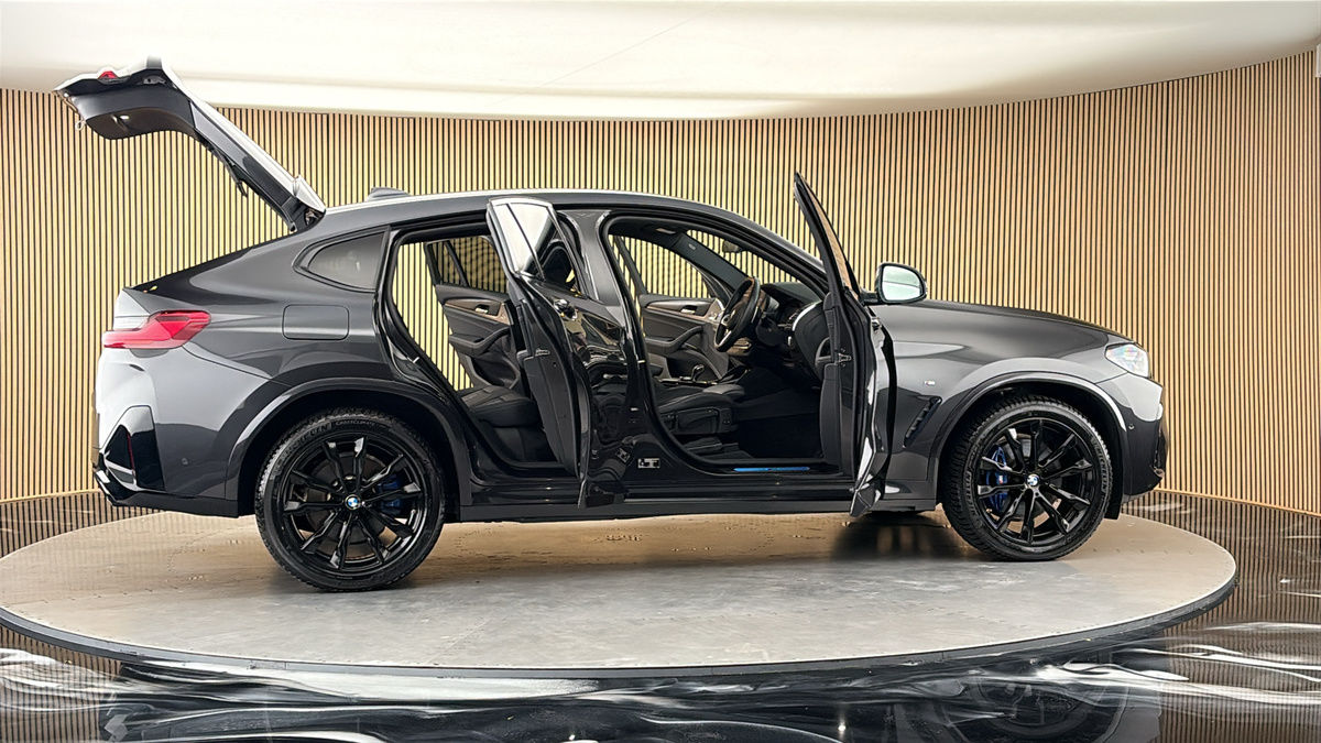 More views of BMW X4