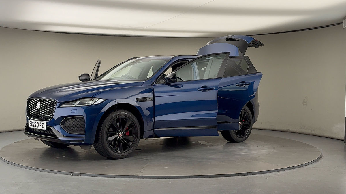 Jaguar F-PACE Image 22