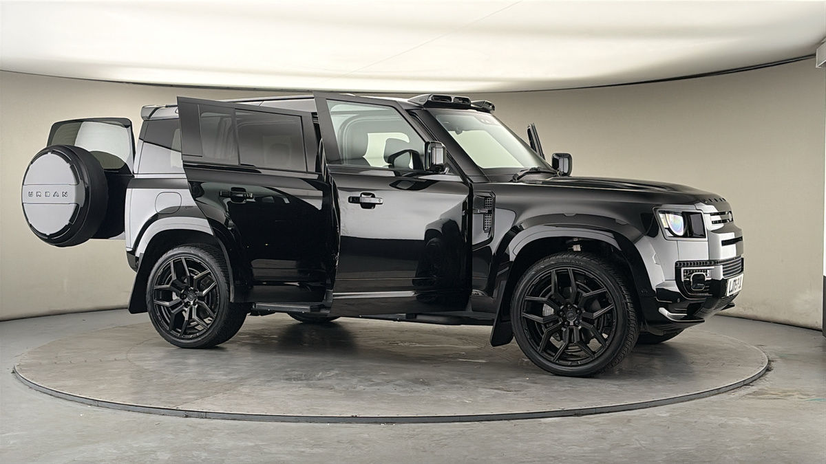 More views of Land Rover Defender 110