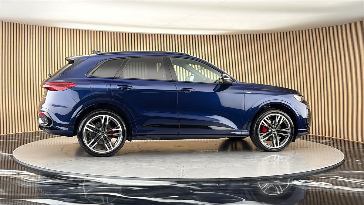 More views of Audi Q5