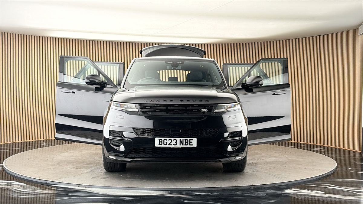 More views of Land Rover Range Rover Sport