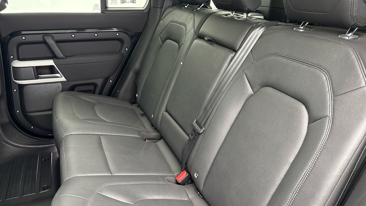 Land Rover Defender 110 Urban Image 8