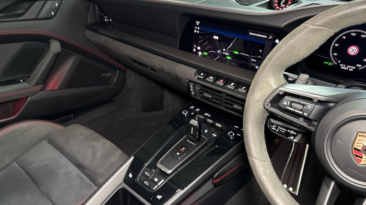 Porsche 911 Image 18