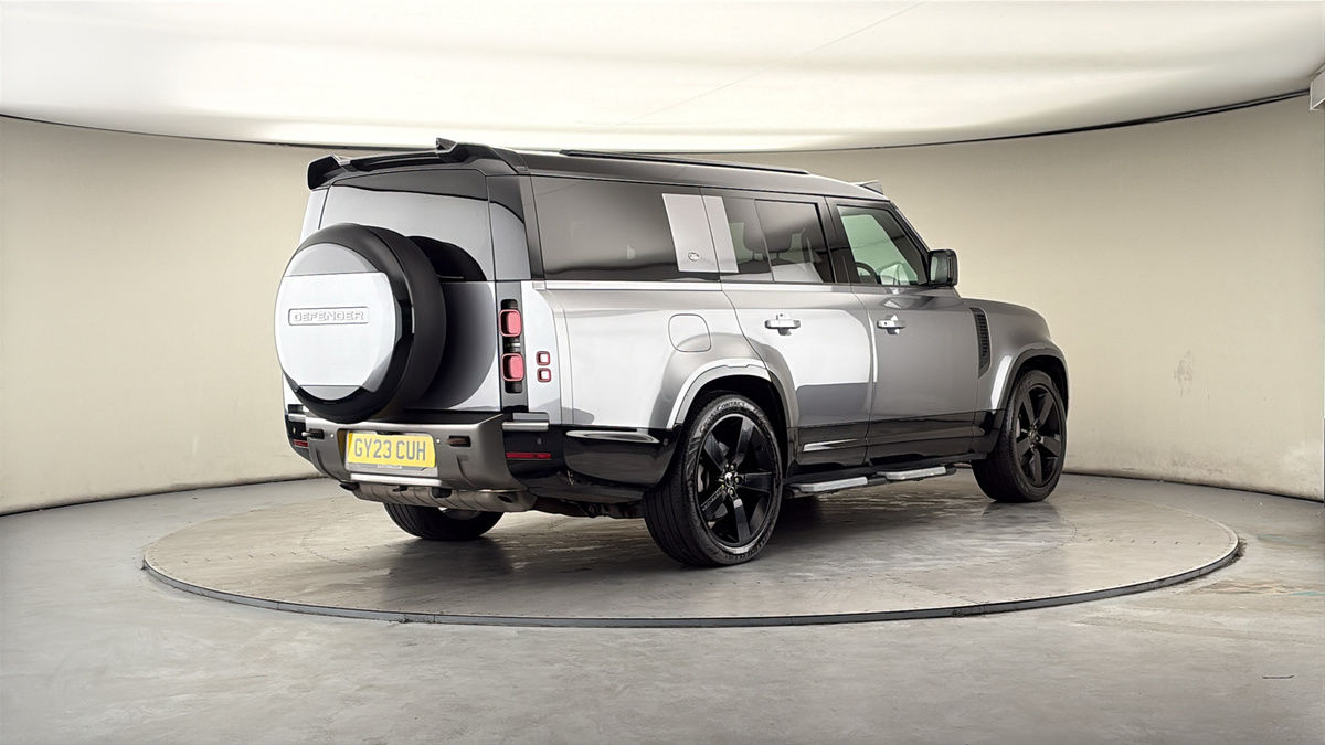 More views of Land Rover Defender 130