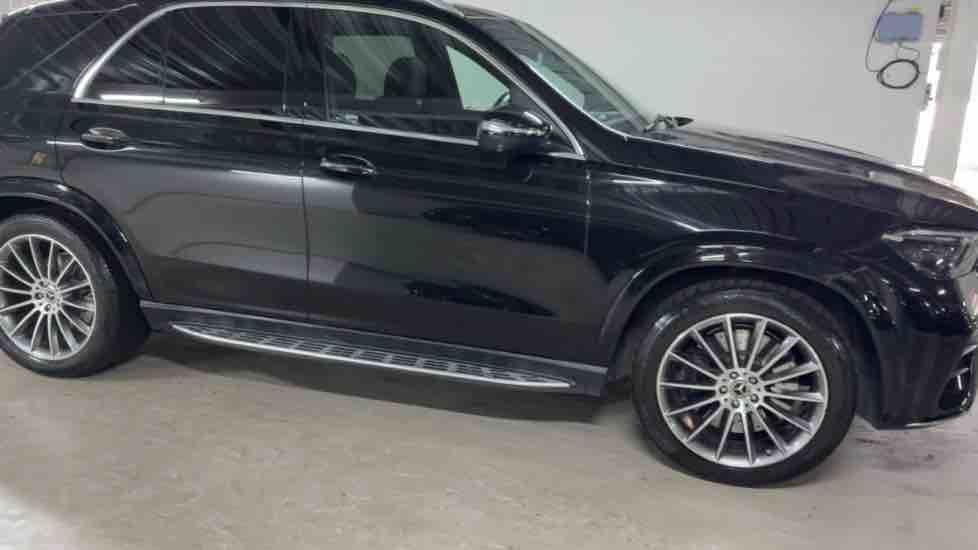 More views of Mercedes-Benz GLE