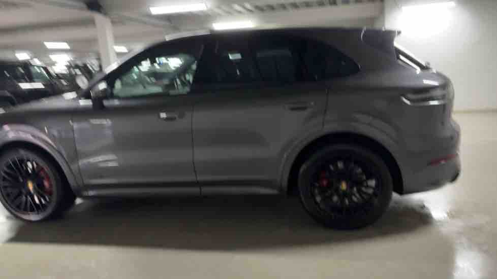 More views of Porsche Cayenne