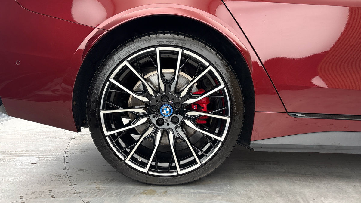 More views of BMW i4