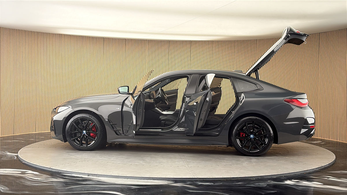 More views of BMW i4