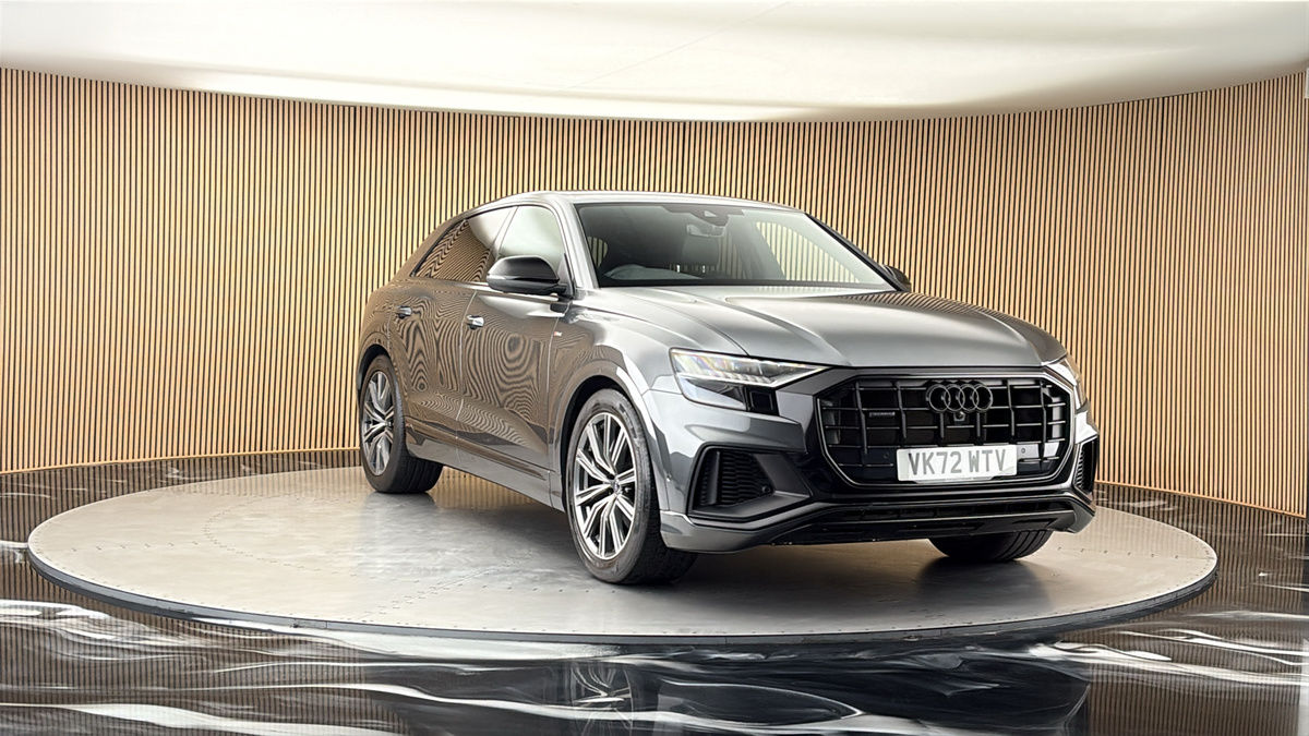 More views of Audi Q8