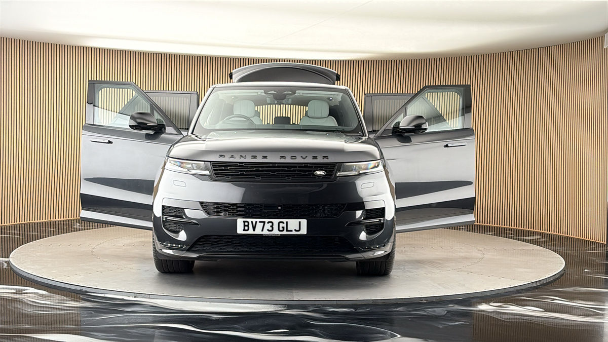 More views of Land Rover Range Rover Sport