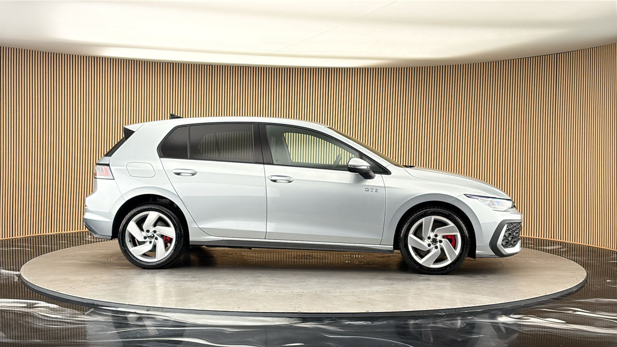 More views of Volkswagen Golf